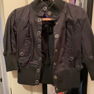 Black 3/4 length sleeve crop jacket